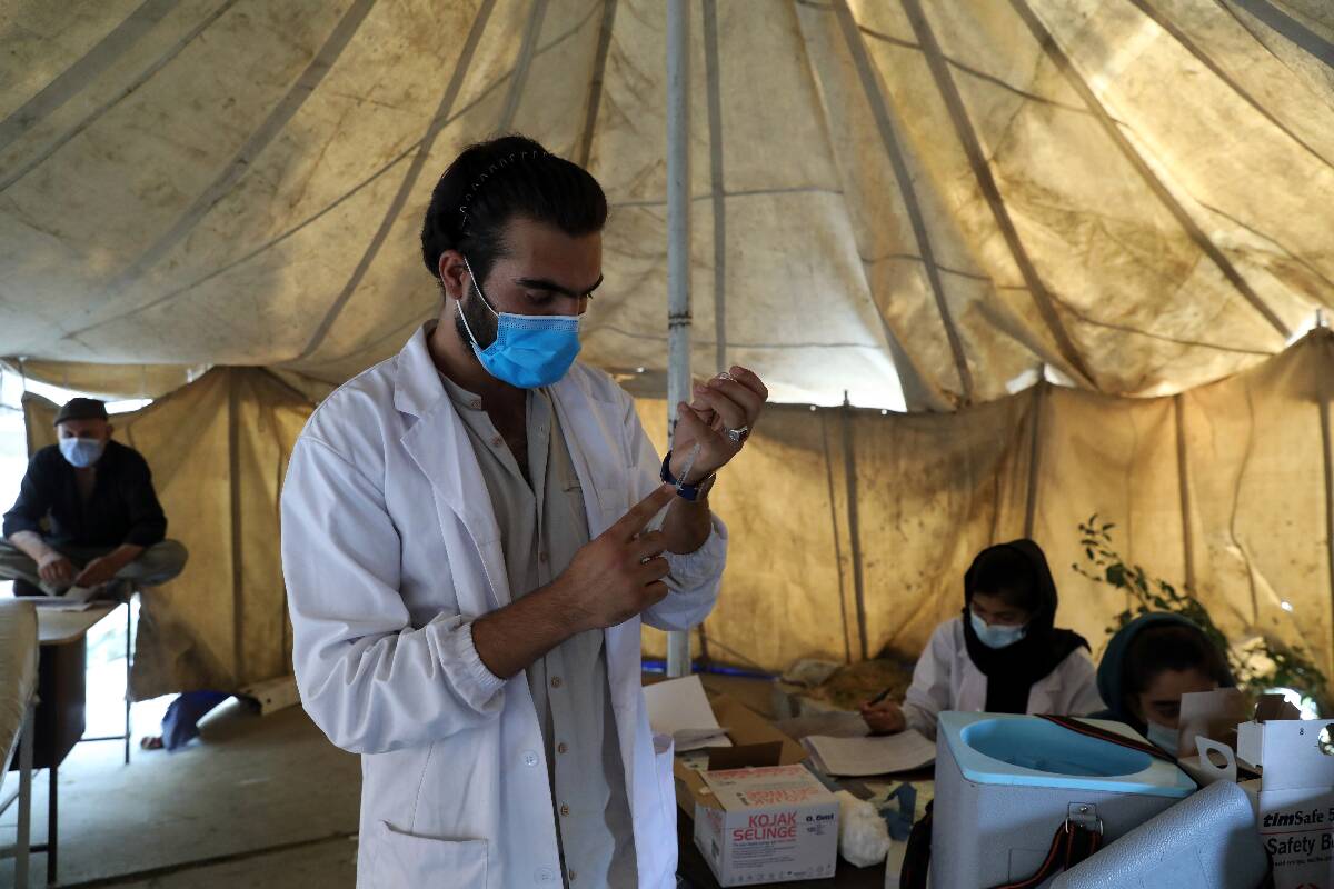 India’s daily new Covid-19 cases fall to 38,634.