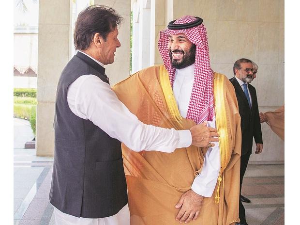Pak PM Imran Khan thanks Saudi Arabia on receiving $3 billion aid.
