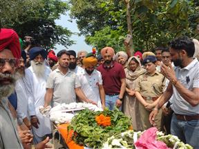 Army jawan Tarandeep Singh, killed in Ladakh road mishap, cremated with full honours